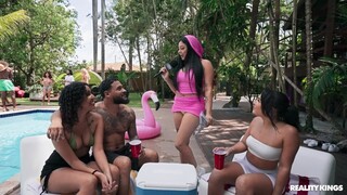 Wild Outdoor Sex: Money Talks - the best porn without registration 1PORNO.NET