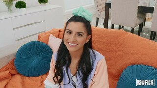 Natural Tits Brunette Takes Massive Cock in Doggystyle & Cowgirl - free porn on 1PORNO.NET