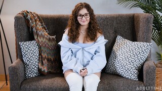 Shaved Pussy Leana Enjoys Kissing - the best porn without registration 1PORNO.NET