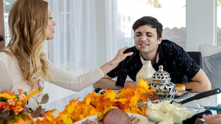 Stepmom Swap for Turkey Day - S2:E9 - the best porn without registration 1PORNO.NET