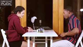 Mr. Entertainer Russel West Talks to Latina Siren Leah Rodriguez - die beste Pornografie ohne Registrierung 1PORNO.NET