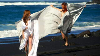 Pussy Licking Beauties on the Beach - free porn on 1PORNO.NET