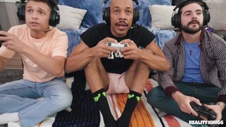 Interracial Threesome with Gamers - free porn on 1PORNO.NET