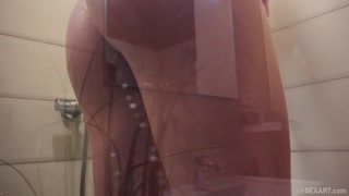 Blonde Ivy Rein's Wet and Wild Encounter - free porn on 1PORNO.NET